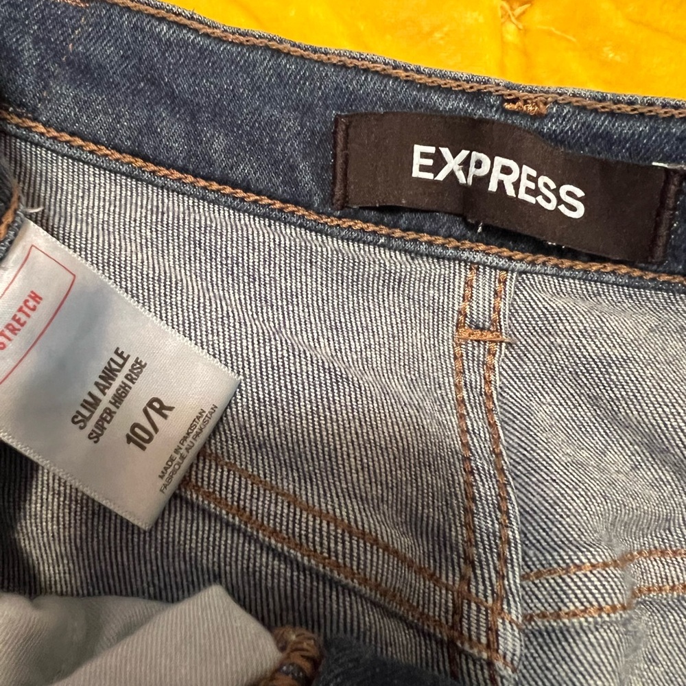 Super High rise Ankle length jeans size 10 Regular